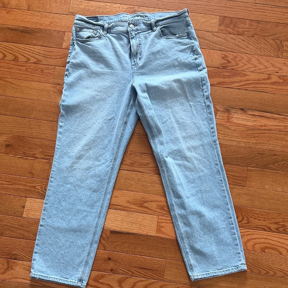 American Eagle Outfitters Light Blue Flare Jeans - Picture 4 of 4